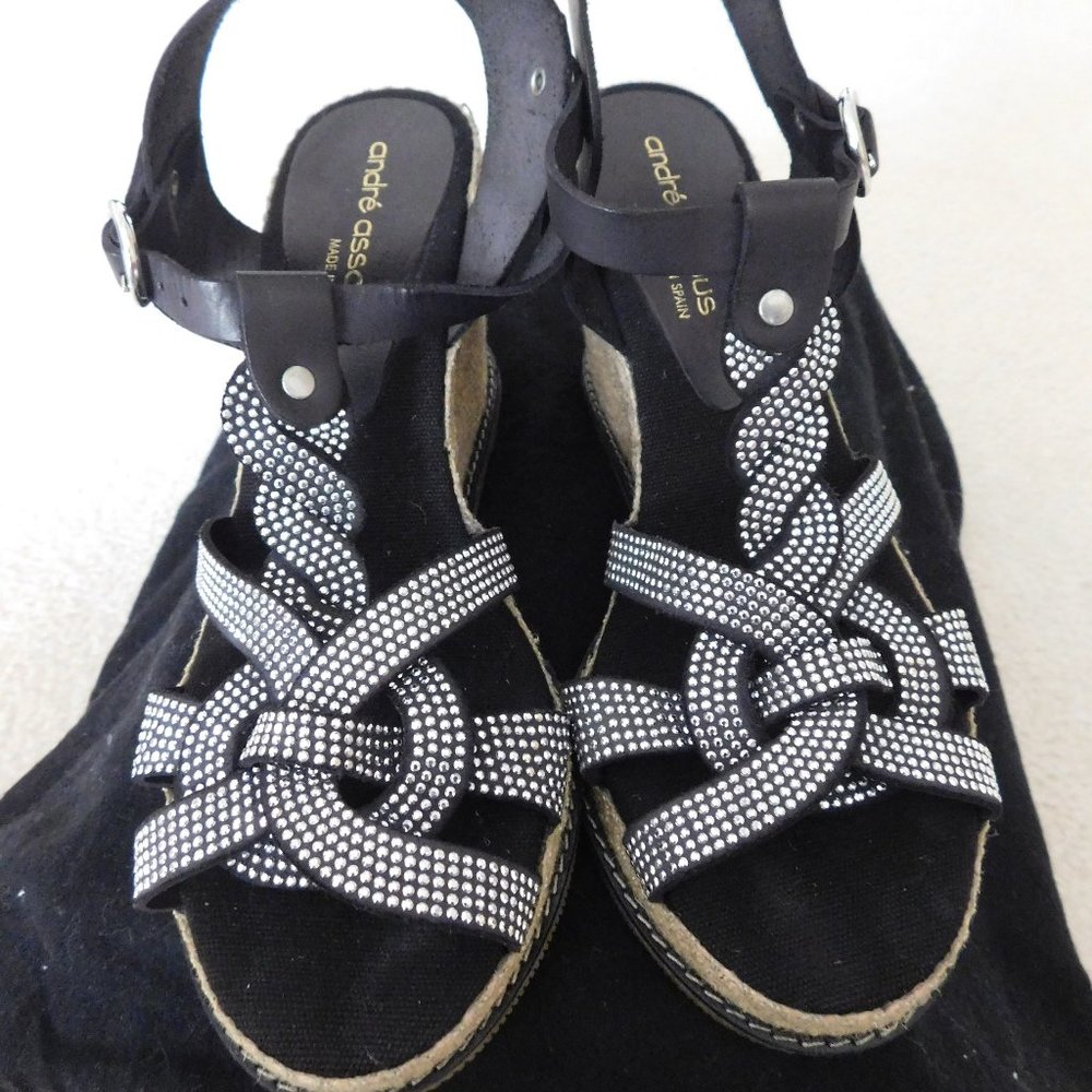 ANDRE ASSOUS BLACK/SILVER STUD WEDGE SANDALS 8.5